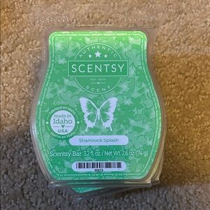 Scentsy Shamrock Splash Green Scented Bar